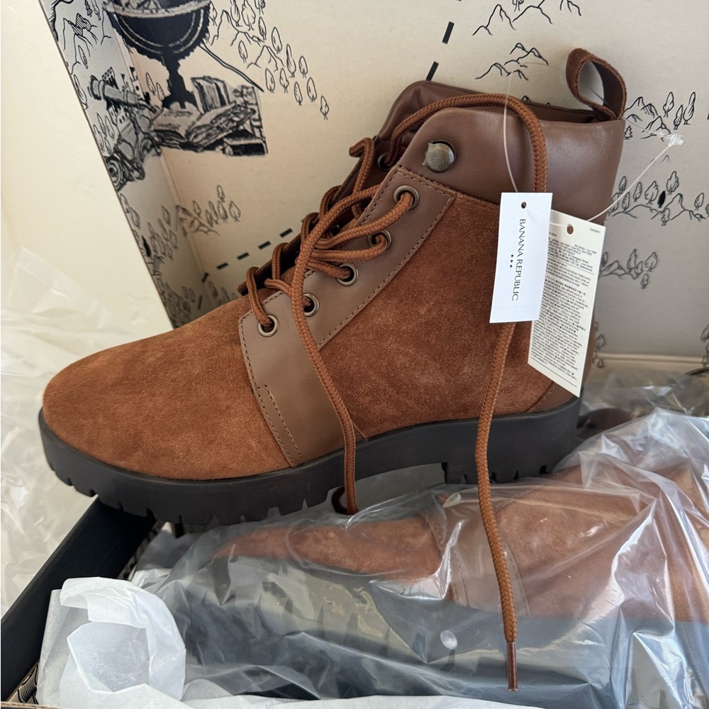 Banana Republic Factory suede combat hiker boot
